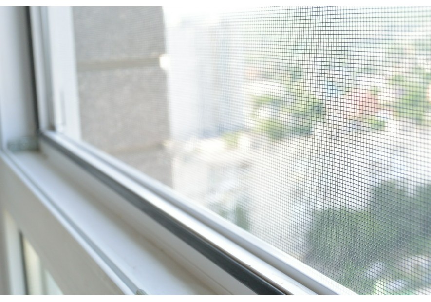 Z jakich materiałów są wykonywane moskitiery na okna?